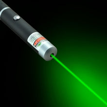 将图片加载到图库查看器，High Power Laser 303 Laser Pointer Presenter Green/Red Laser Pen Light Lazer Beam PPT PowerPoint Use 18650 Battery and Charger
